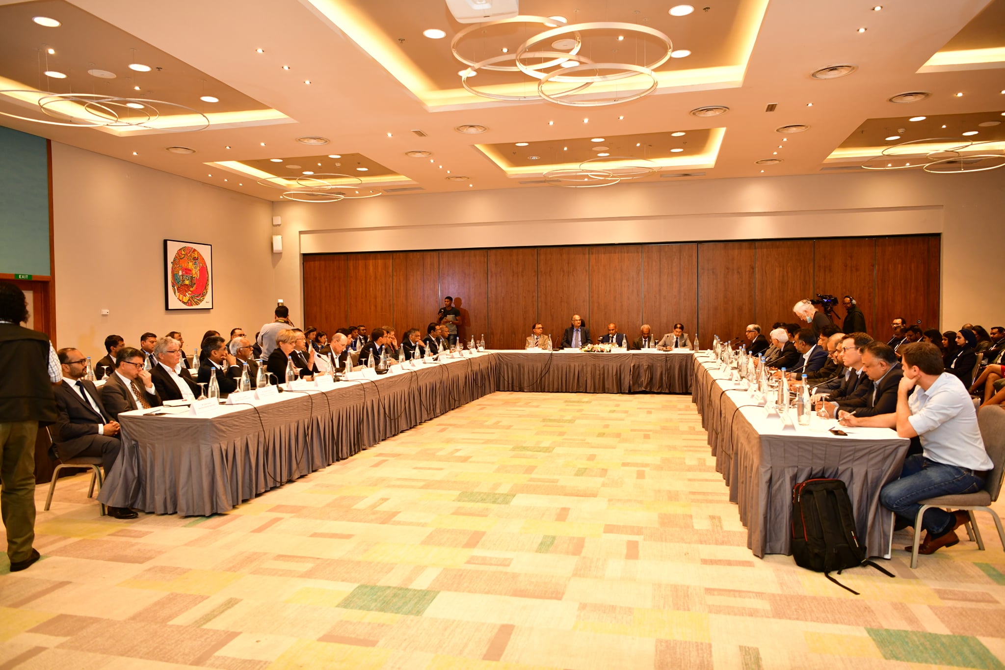 Interactive public-private sector Economic Dialogue